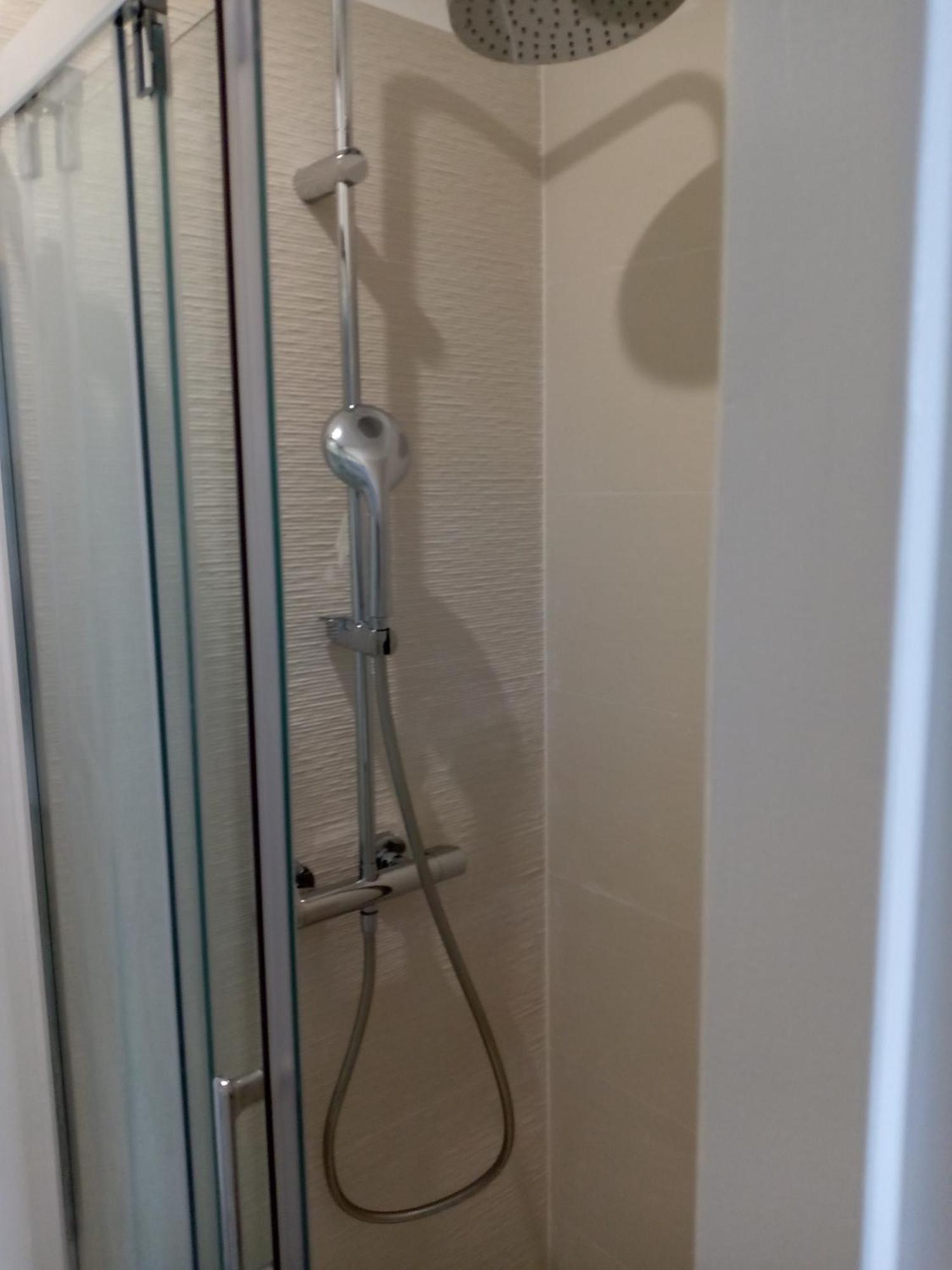 Quartier Le Plus Anime De Marseille "La Plaine Cours Julien "Chambre Avec Salle De Bain Wc Privee Integrees "Dans Appartement Eksteriør bilde